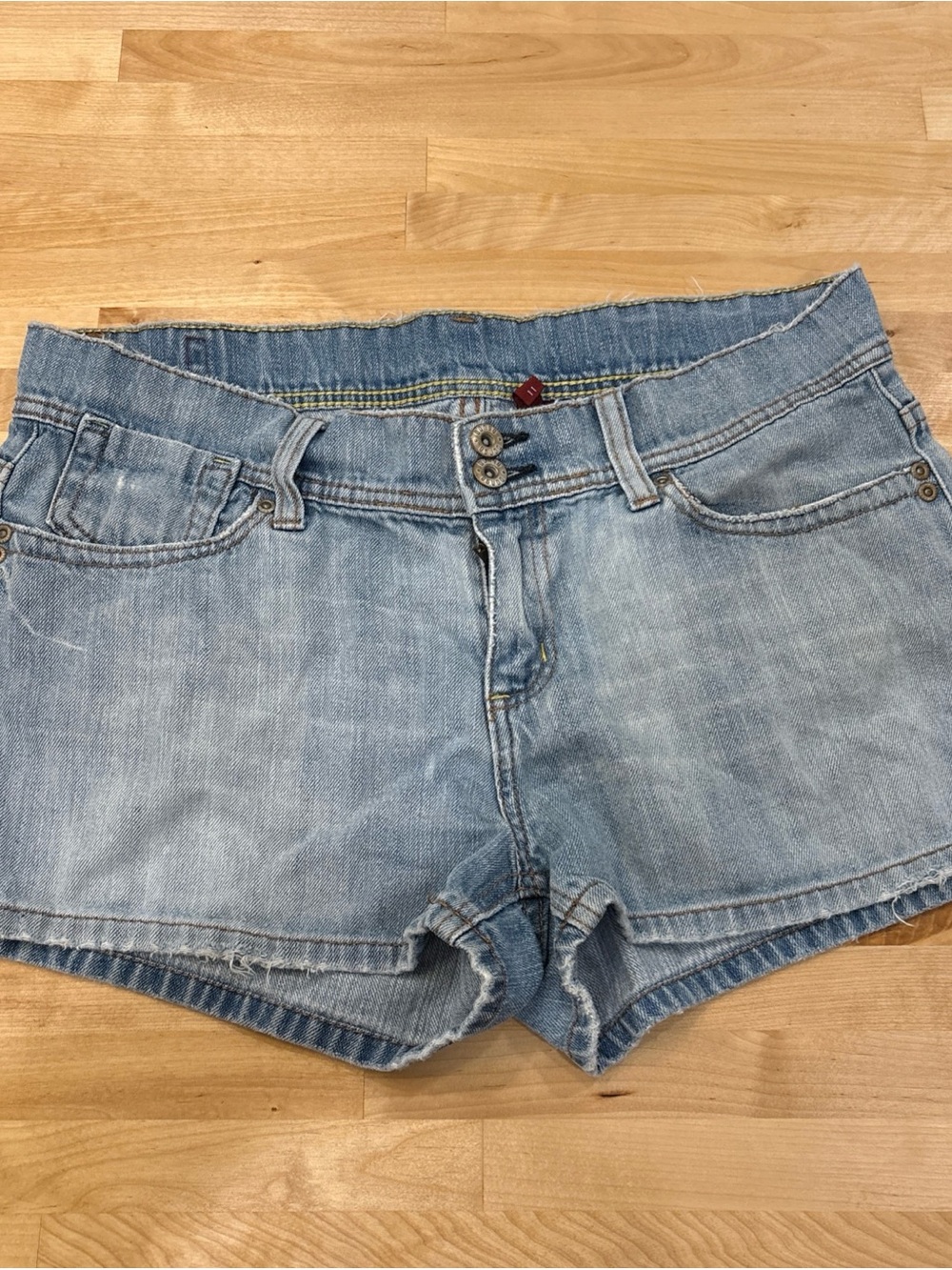 Vintage Bongo Jean Light Wash Shorts Sz 11 Distressed Festival Boho Y2K Stretch